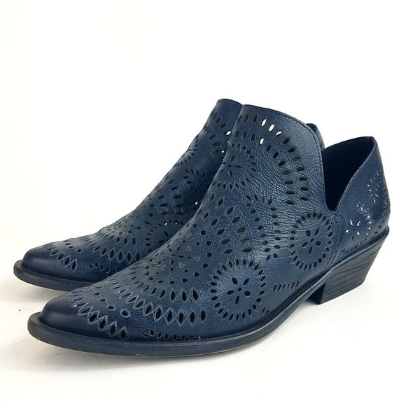 Veracruz Machika Blue Perforated Booties - Picture 1 of 8